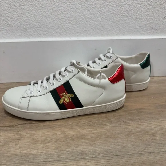 Gently used - Gucci New Ace Bee Embroidered Sneaker - size 38 (8) - Picture 4 of 5